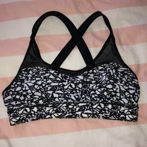Lululemon sports bra